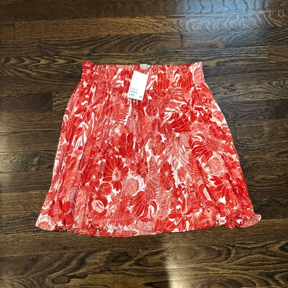 H&M Dresses & Skirts - H&M Pleated Skirt